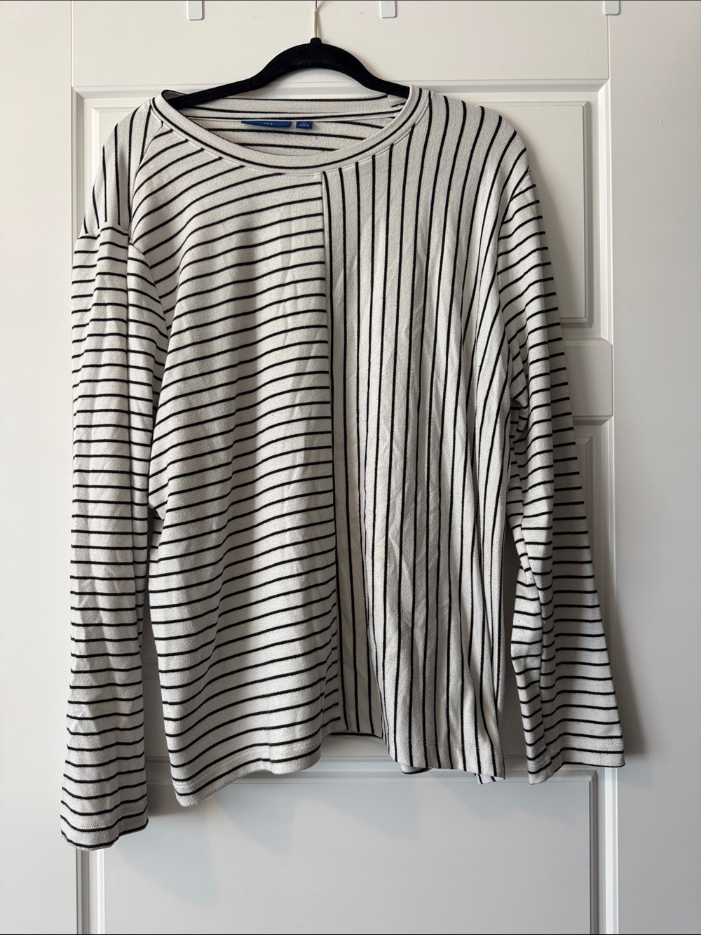 Apt. 9 Black & White Striped Knit Top